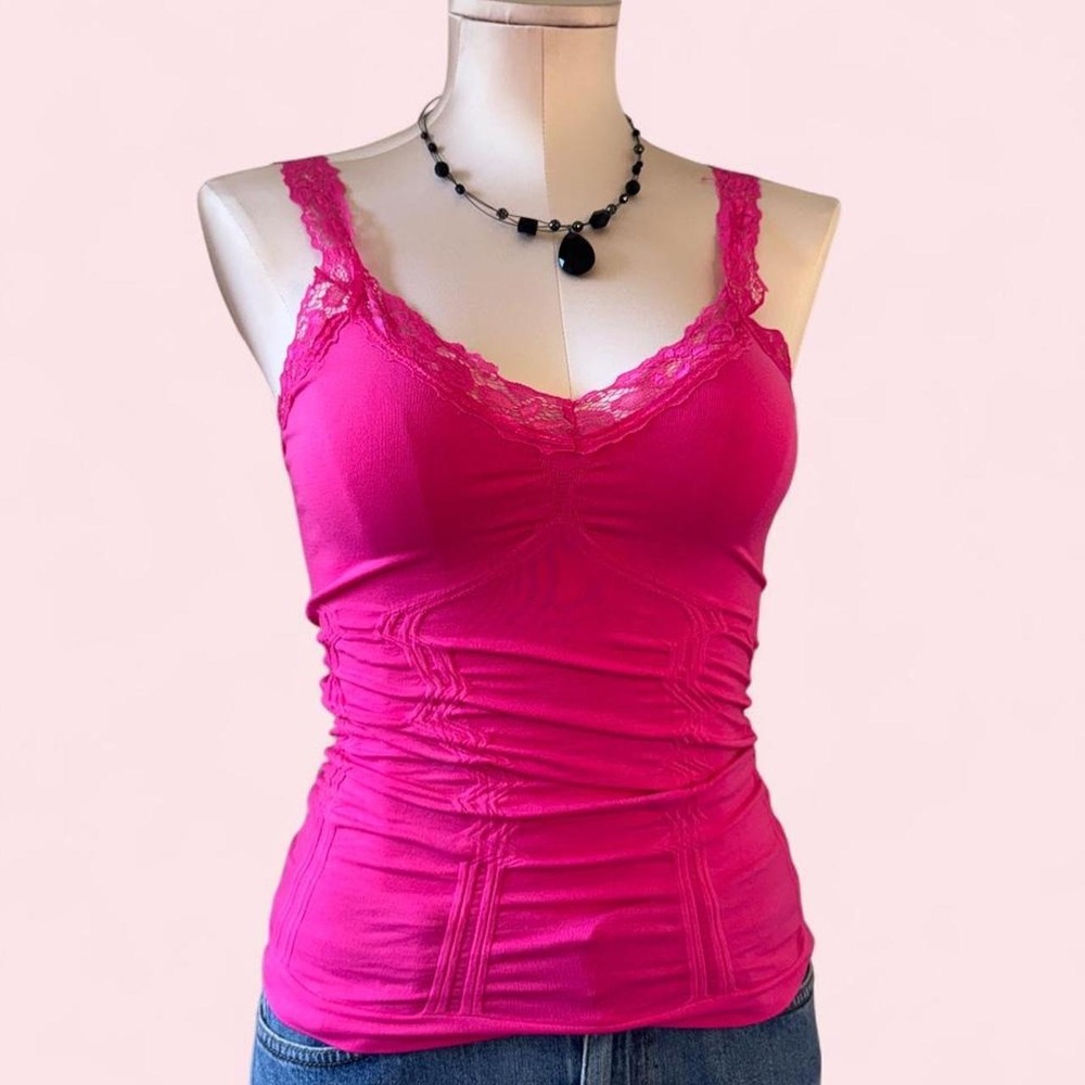 Hot pink lace trim ruched tank 💕